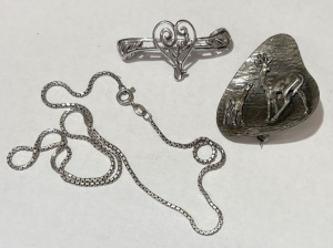 Lot 141 - 3 x pces Silver jewellery incl Brooches Candida, Sth Africa, open work