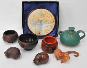 Lot 161 - Group lot - Vintage Australian & other Pottery - boxed Jam Factory