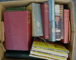 Lot 52 - Box lot of vintage books inc poetry, non-fiction, religious, humour, pu