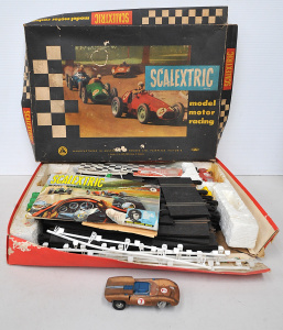 Lot 55 - Vintage boxed Scalextric set c1960s made by Moldex, Australia with 2 x