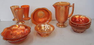 Lot 114 - Group lot Vintage Carnival Glass inc Jeannette Co Crackle Pattern Jug