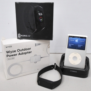 Lot 035 - Small Lot of Electronics incl 120 gb Ipod Classic 7th Gen w Yamaha Cha