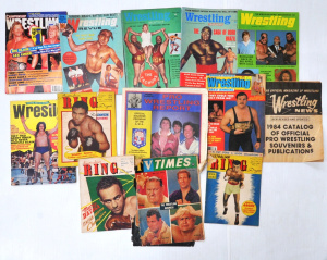 Lot 122 - Group vintage wrestling and boxing ephemera inc 3 issues of Australian