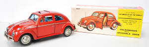 Lot 124 - Boxed 1960s Japanese Bandai Tinplate Scale Model Volkswagen - Model 40