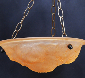 Lot 195 - Art Deco style amber floral pressed glass pendant light complete with