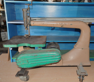 Lot 025 - Vintage Large HYCO Electric Scroll Saw on Casters