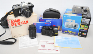 Lot 091 - Group of photography equipment inc boxes Asahi Pentax Sportsmatic II c