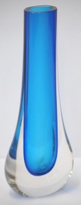 Lot 210 - Vintage Whitefriars Geoffrey Baxter Tear Drop Blue vase 21cm H