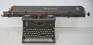 Lot 002 - Vintage wide-carriage Imperial 58 Typewriter with tabulation button