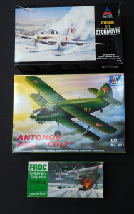 Lot 087 - 3 x vintage Boxed unmade plastic Scale Model Kits - all Russian Milita