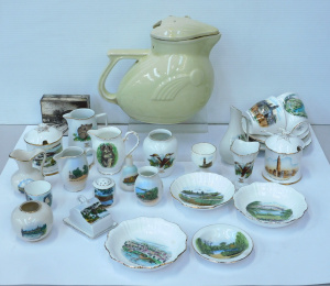Lot 090 - Mixed Group lot inc Australian Nilsen Kookaburra Electric Jug & So
