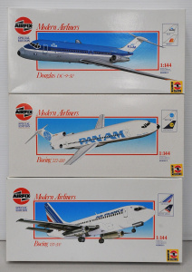 Lot 168 - 3 x boxed vintage Unmade plastic 1 144 scale Plastic Model Kits - Mode