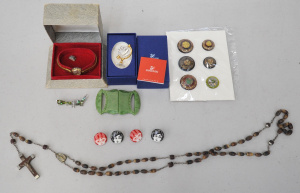 Lot 169 - Mixed Group lot inc Art Deco Bakelite green belt buckle, Swiss Orven L