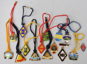 Lot 170 - Group of vintage and modern membership medallions inc MCC, various hor