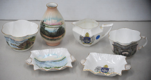 Lot 180 - Group lot of Shelley vintage china souvenir ware inc Lakes Entrance Va