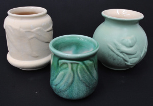 Lot 187 - 3 x piece Melrose & Shelmar Australian Pottery - small Melrose Gre