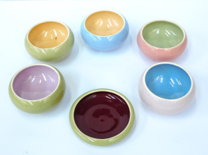 Lot 189 - Group lot vintage Martin Boyd Australian Pottery inc 5 x Harlequin col