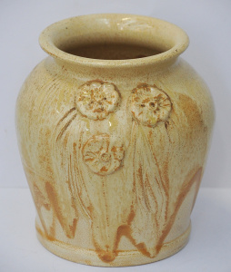Lot 205 - Vintage c 1940 - 50s later series Remued Australian Pottery Vase - App