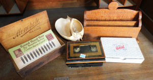Lot 092 - Small lot - 1920s Silky Oak Letter holder, boxed Brass Seal, Shell com
