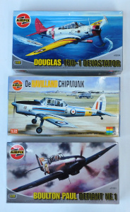 Lot 115 - 3 x boxed unmade Plastic 1 72 Scale WW2 Military Plane Model Kits Made