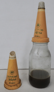 Lot 127 - 2 x vintage plastic BP Super MS 3040 Oil funnel caps (15cm H) + vintag