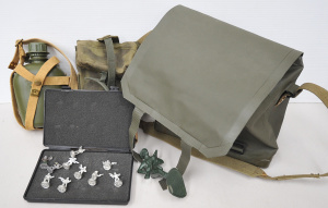 Lot 155 - Group lot inc vintage die-cast figures inc Grenadier D&D archer an