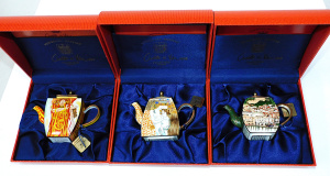 Lot 202 - 3 x Boxed Charlotte di Vita Miniature Enamel Teapots - Gustav Klimt t