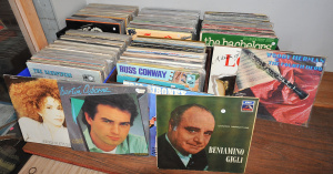 Lot 018 - 5 x Boxes of Mixed Vinyl LP Records incl Soundtracks, Orchestral, Coun
