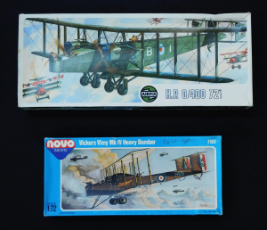 Lot 085 - 2 x boxed unmade plastic 1 72 scale Model Kits - WW1 British Bomber Pl