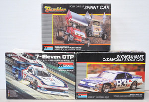 Lot 122 - 3 x vintage boxed unmade plastic 1 24 scale Model Kits - Racing Cars -
