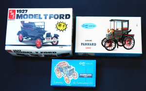 Lot 130 - 3 x boxed unmade plastic Model Kits - Classic Cars - 1 25 1927 Model T