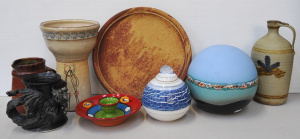 Lot 188 - Group lot - Australian Studio & other Pottery - Vic Greenaway Plat