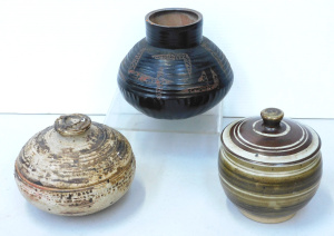Lot 196 - 3 pces Australian Pottery inc 2 x Signed lidded bowls - Harry Memmott