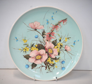 Large Guy Boyd 1960s Astralian Pottery Charger w Handpainted Australian Floral d