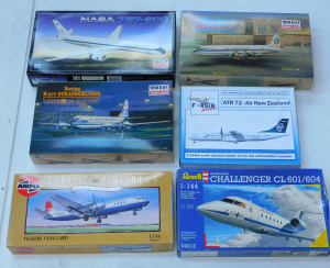 Lot 002 - 6 x boxed unmade plastic Model Kits 1 144 scale Airliners by various m