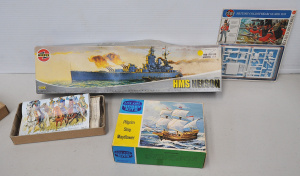 Lot 084 - 3 x boxed unmade plastic Model Kits in various scales and makes - Batt