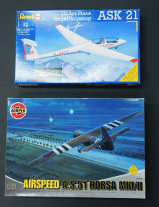 Lot 092 - 2 x boxed unmade plastic Model Kits of Gliders in various scales &