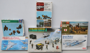 Lot 096 - 6 x boxed unmade plastic Model Kits of military aircraft accessories &
