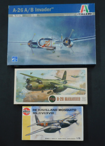 Lot 099 - 3 x boxed unmade plastic Model Kits 1 72 scale WW2 Twin Prop Planes by