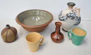 Lot 183 - Group lot - Vintage Australian Pottery - Large Stephen Drew Handled Va