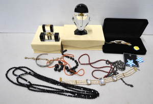 Lot 032 - Grp - 2 x boxed perfume bottles, long strand jet beads, necklaces, dia
