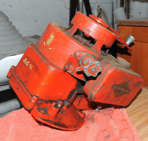 Lot 041 - Vintage Briggs & Stratton Red Four Stroke Gasoline Lawnmower Engin
