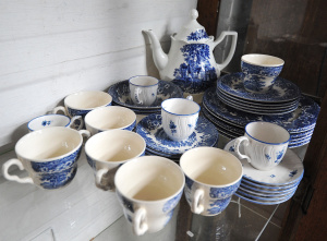 Lot 076 - Group lot Vintage Blue & White china inc Meakin Teapot Dinner pla