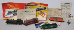 Lot 084 - Lot of Vintage H0 Gauge Trains & Ephemera incl Carriages, Instruct