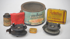 Lot 091 - Small Lot of Vintage Items incl 2 x Bakelite Fishing Reels, Little Shi