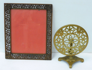Lot 153 - 2 pces vintage Brass inc Photo Frame with pierced Leaf border 31cm and