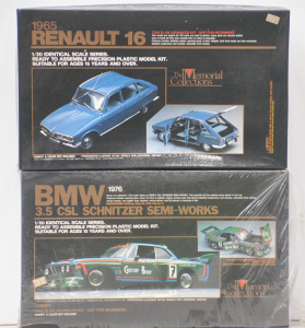 Lot 103 - 2 x boxed unmade plastic Model Kits 1 20 scale Classic Cars made by U