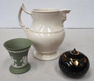 Lot 123 - 3 pces Ceramics inc Heather Johnson Australian Pottery Oil Burner - De