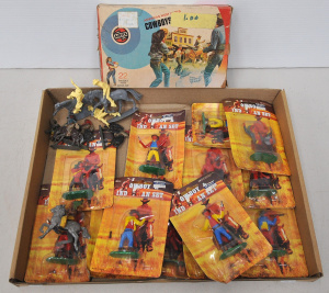 Lot 138 - Lot of Vintage Cowboy & Indian Toys & Figures incl Airfix Cowb