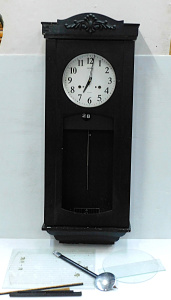 Lot 064 - Vintage Seiko 30 day short drop pendulum wall clock with date - 99cm H